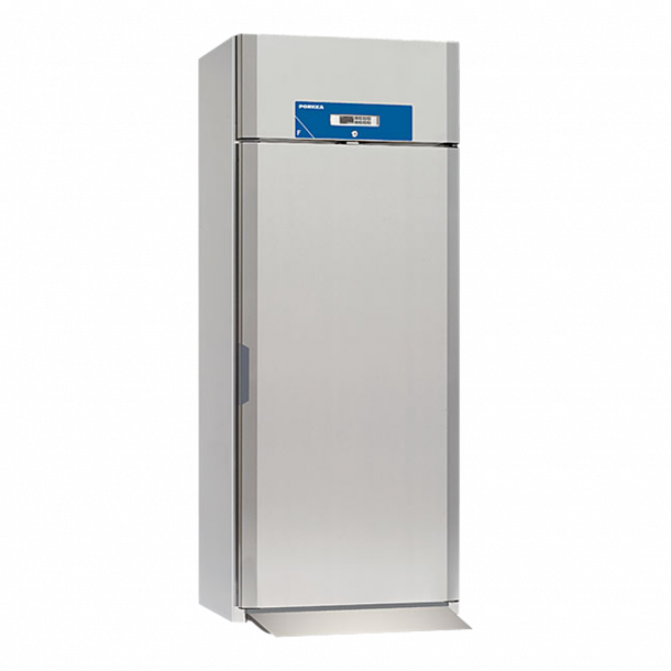 Future-RIF-960-roll-in-freezer-cabinet.jpg